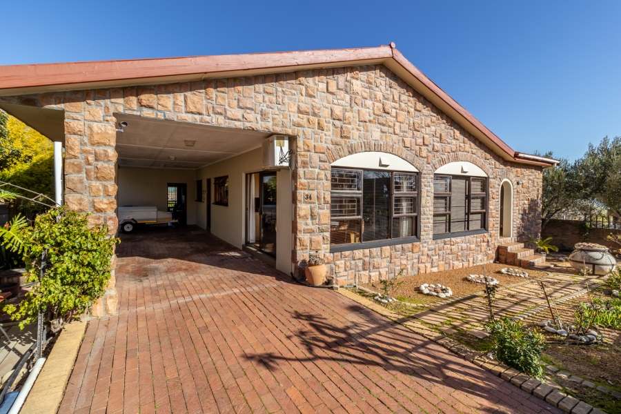 3 Bedroom Property for Sale in Berg En Dal Western Cape